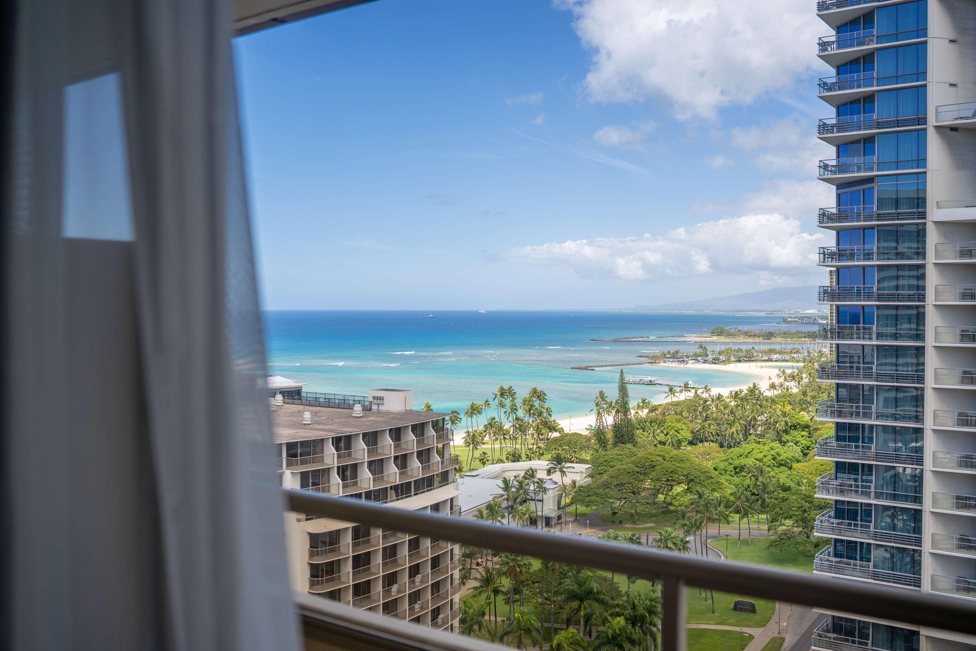 Embassy Suites By Hilton Waikiki Beach Walk Honolulu Eksteriør bilde