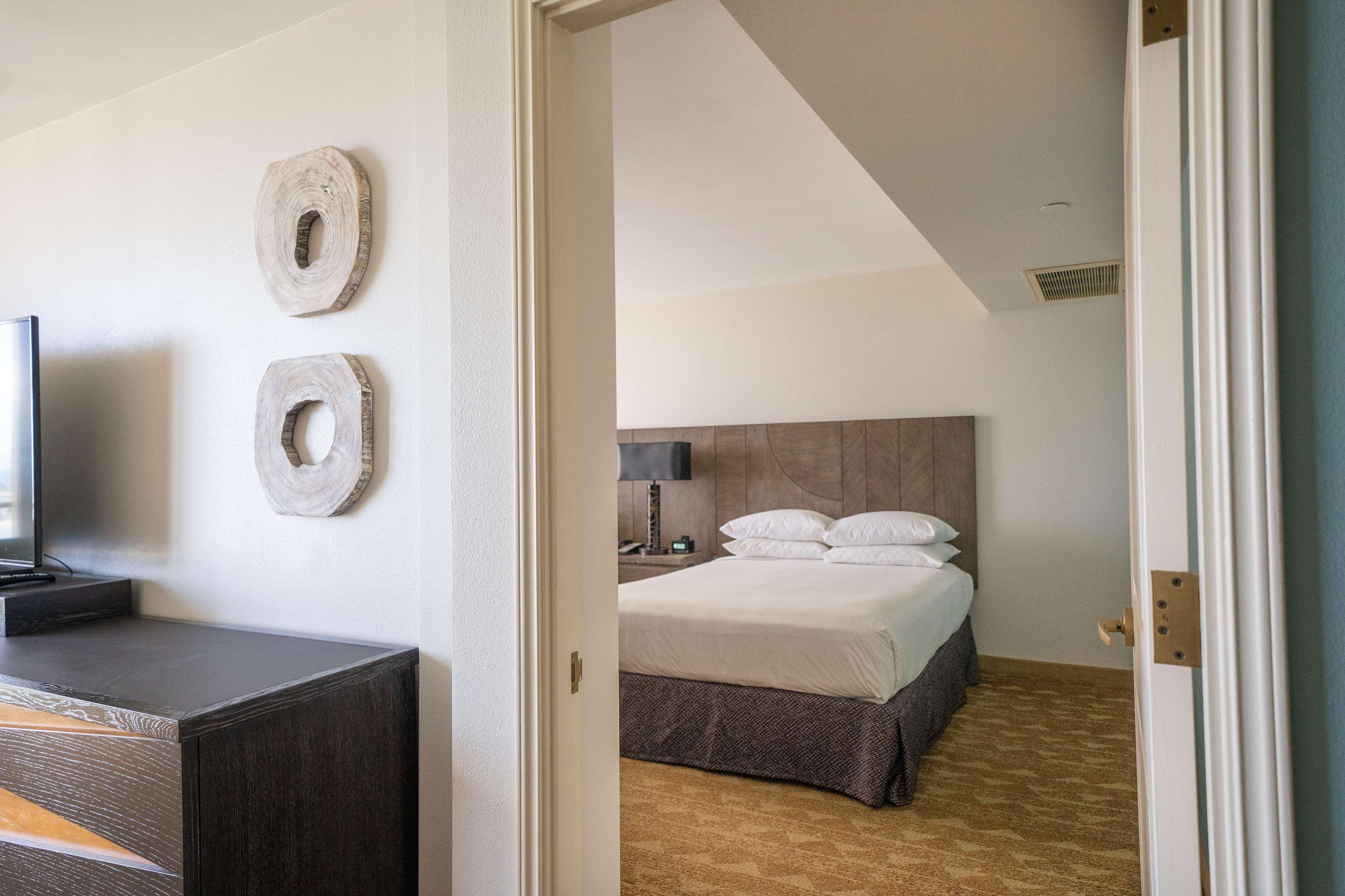 Embassy Suites By Hilton Waikiki Beach Walk Honolulu Eksteriør bilde